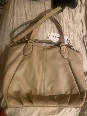 Stuart Weitzman Beige Leather Shoulder Tote with Gold Hardware
